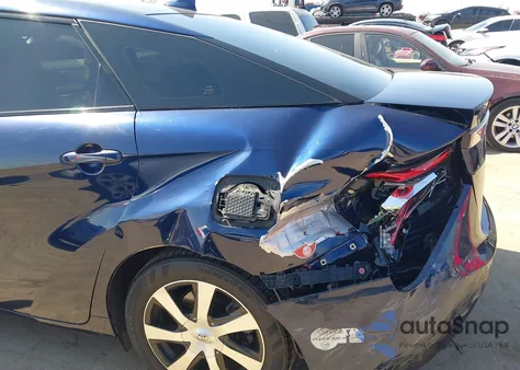 2017 Toyota Mirai из США, поврежденный, VIN JTDBVRBD6HA002517